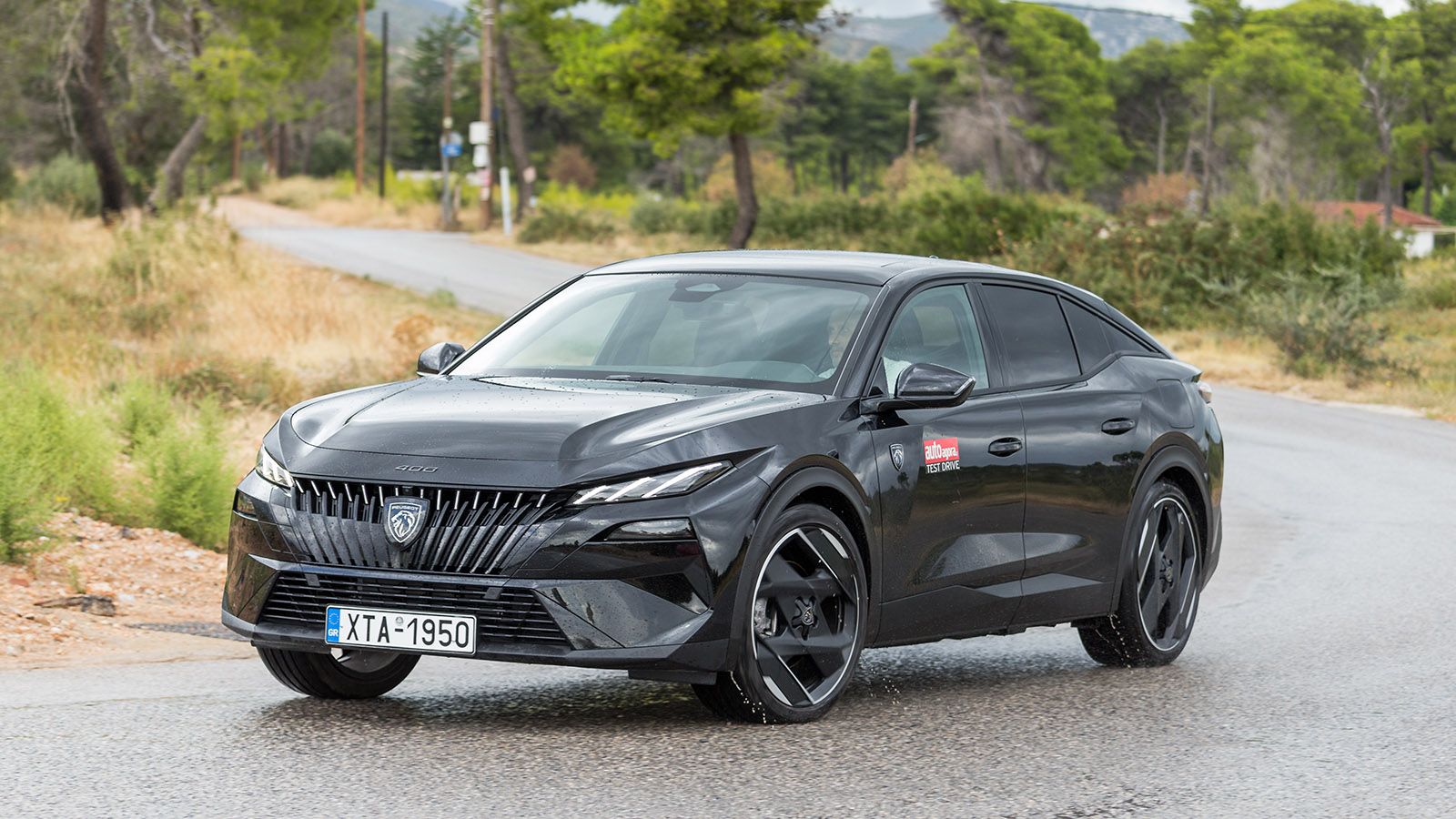 Peugeot 408. Πόσο καλό είναι σε εξοπλισμό άνεσης και ασφάλειας.